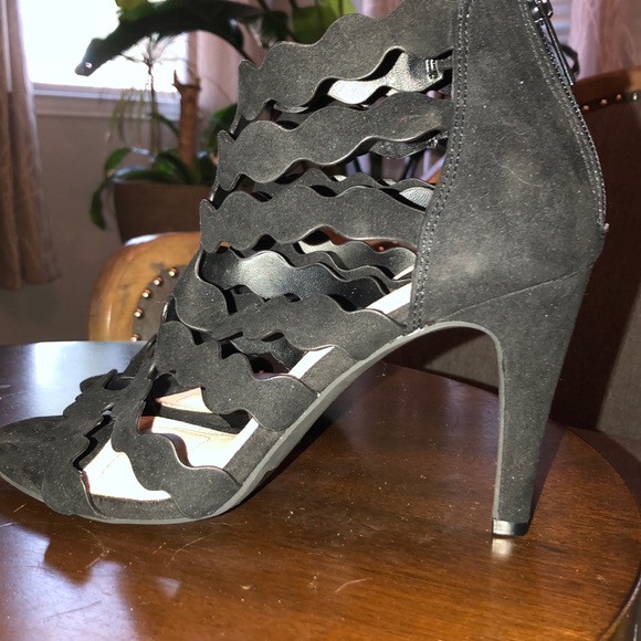 SOLD - Picture 4 of 6